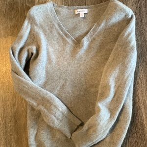 Nordstrom gray v neck sweater
